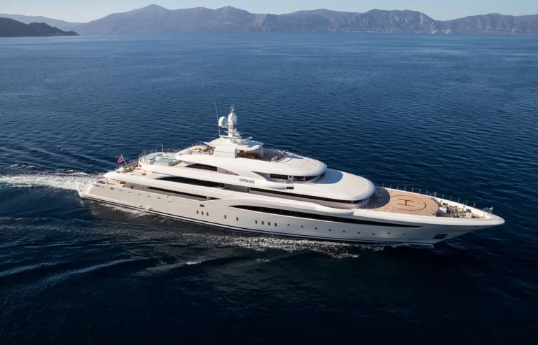 Yacht Indulgence: Cannes Luxury Experiences